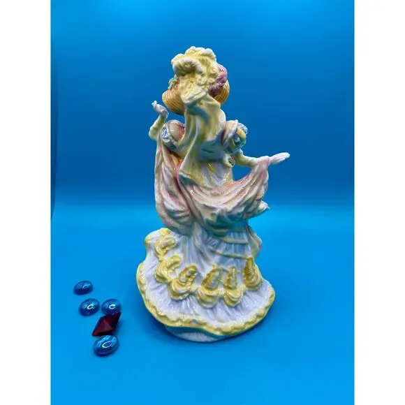 Royal Doulton "Primrose" HN3710, Flowers of Love Collection, 1995, BOX